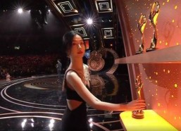 虞书欣王鹤棣娱乐吃瓜