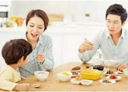 娱乐吃瓜酱小孩子好哄,娱乐吃瓜酱教你一招好哄小孩子